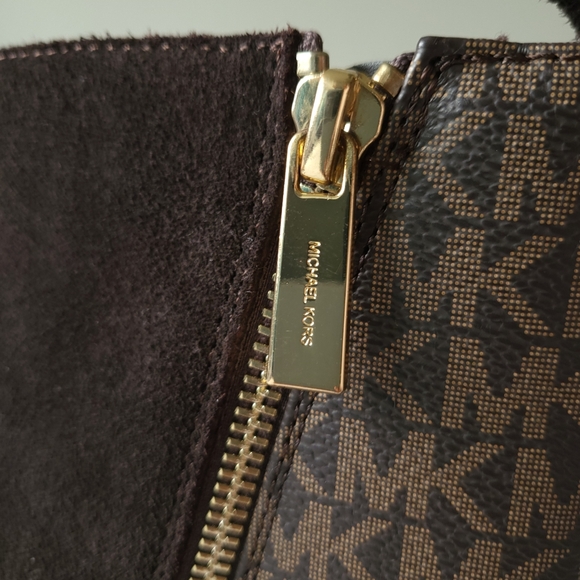 Michael Kors Girls Finley Makysa Logo Boots Size 3 - Picture 9 of 13